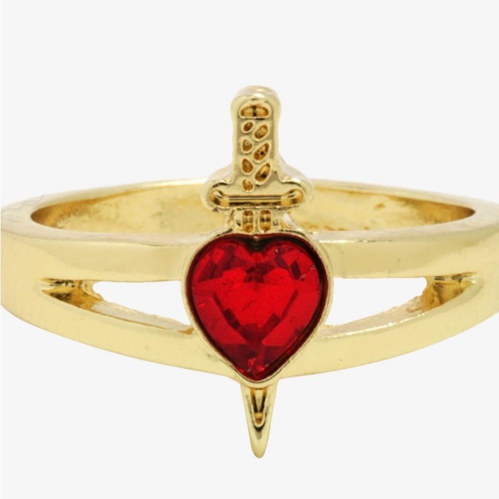 American‎ Horror Story Heart Sword Ring. NWT.